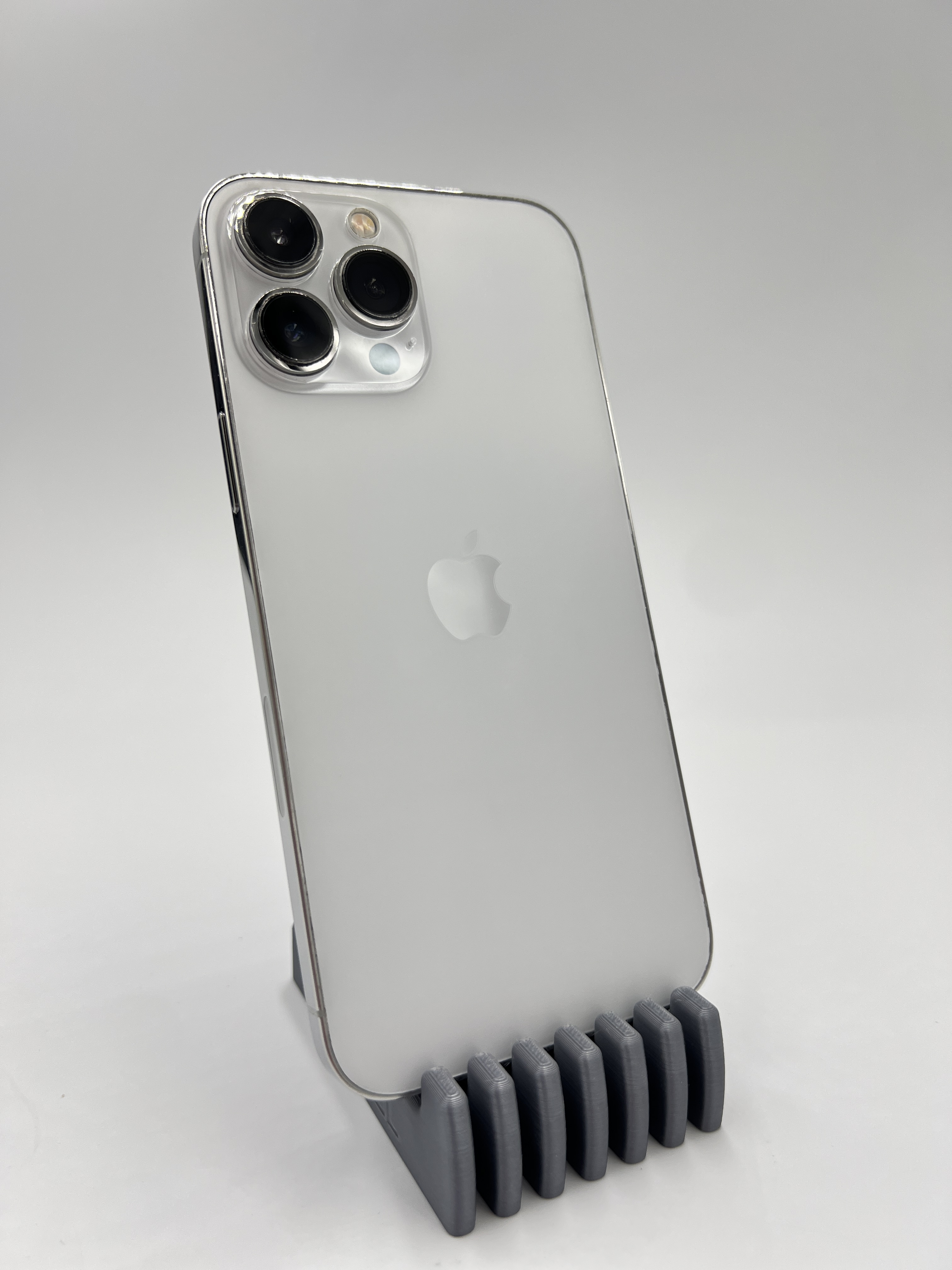 Apple iPhone 13 Pro Max 128GB Silver Neverlock