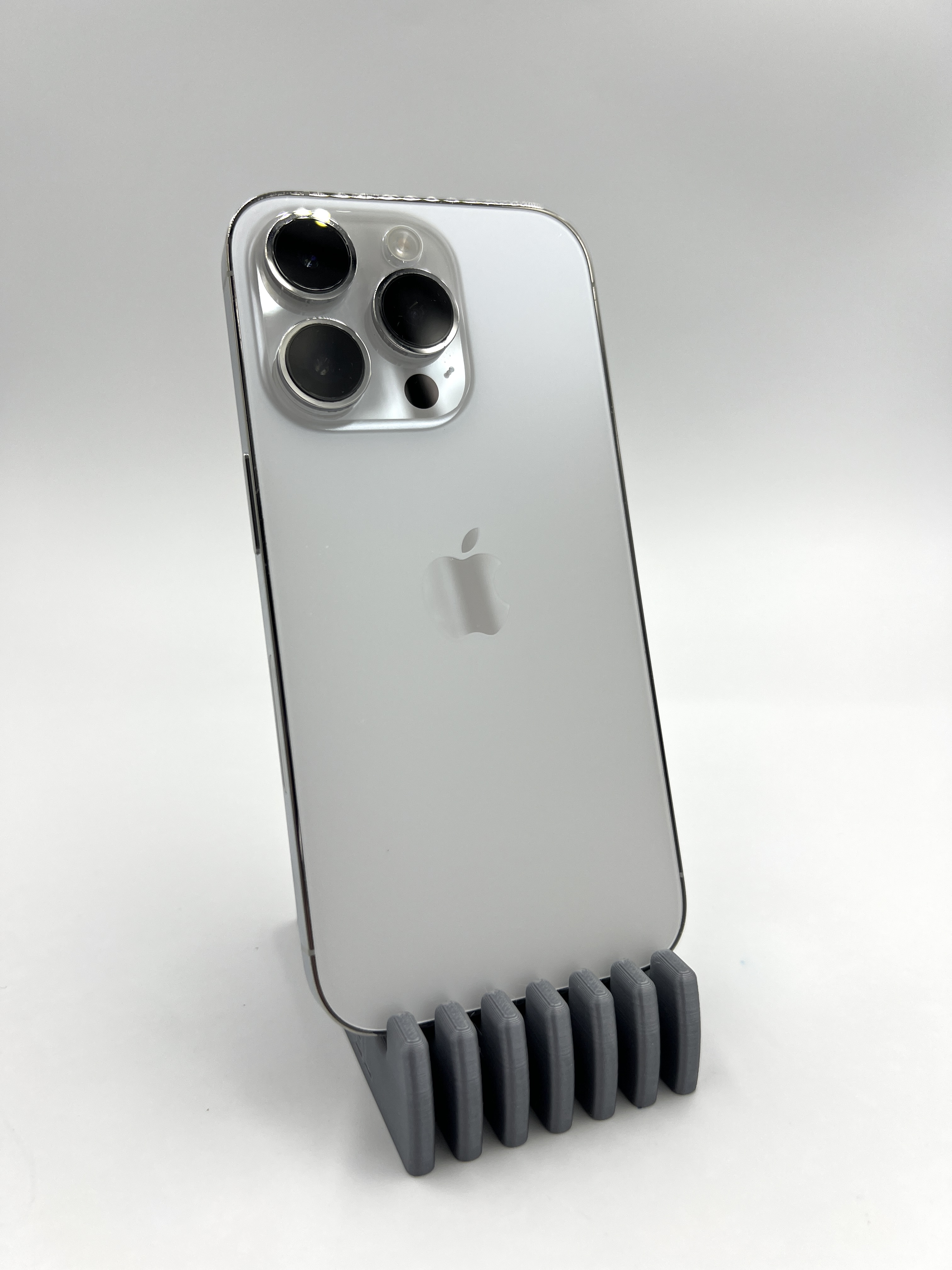 Apple iPhone 14 Pro 128GB Silver Neverlock (eSIM)